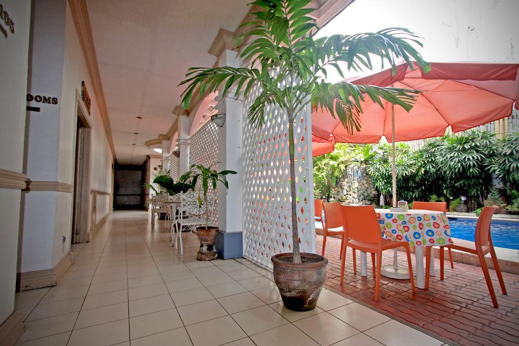Hotel Galleria Davao City Eksteriør billede