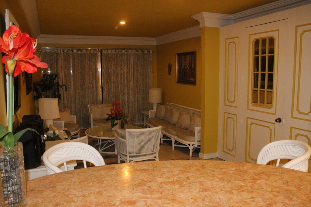 Hotel Galleria Davao City Eksteriør billede